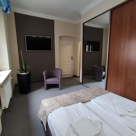 Hotell Atena